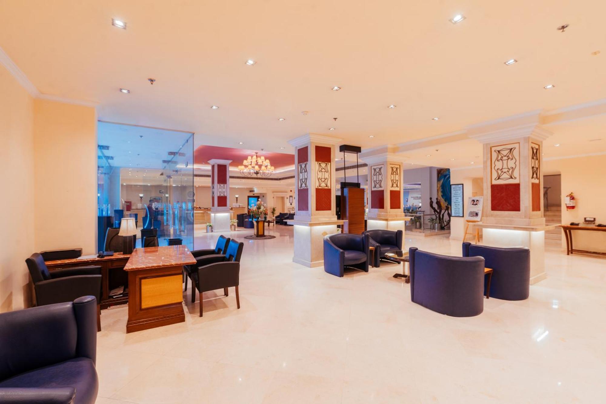 Hotel The Piccadily Lucknow Exterior foto
